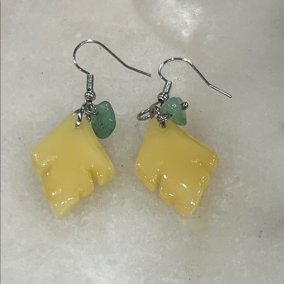 Artisan Yellow and Green Aventurine Leaf Earrings - Picture 2 of 4